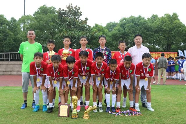 帕金斯谈控卫风格：与隆多合作更容易接球
